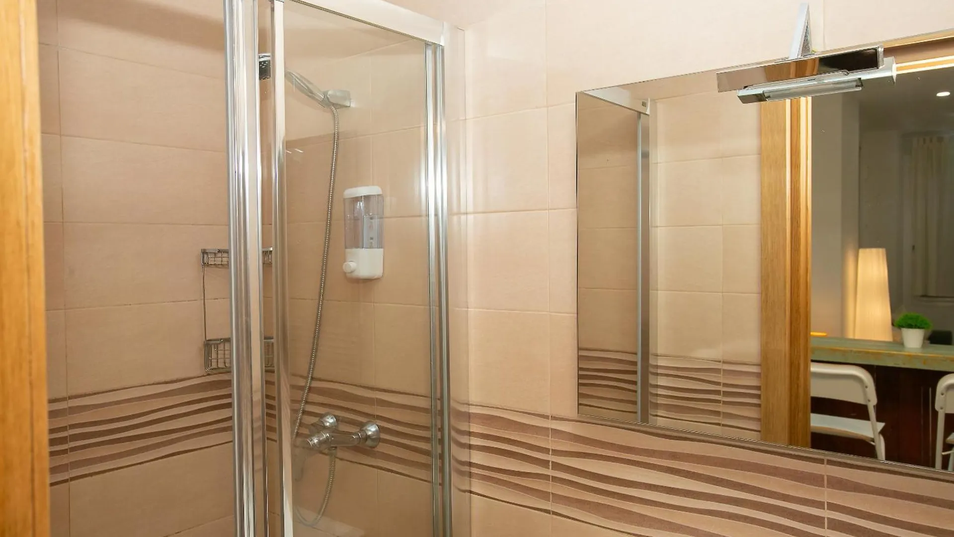 Estudio Urbano Reformado Malaga Apartment