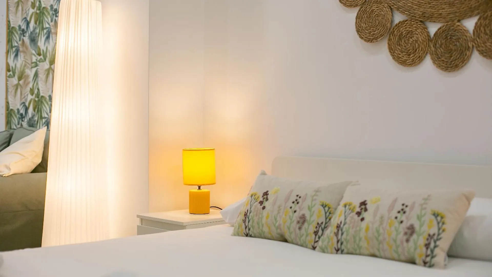 Estudio Urbano Reformado Malaga Spain