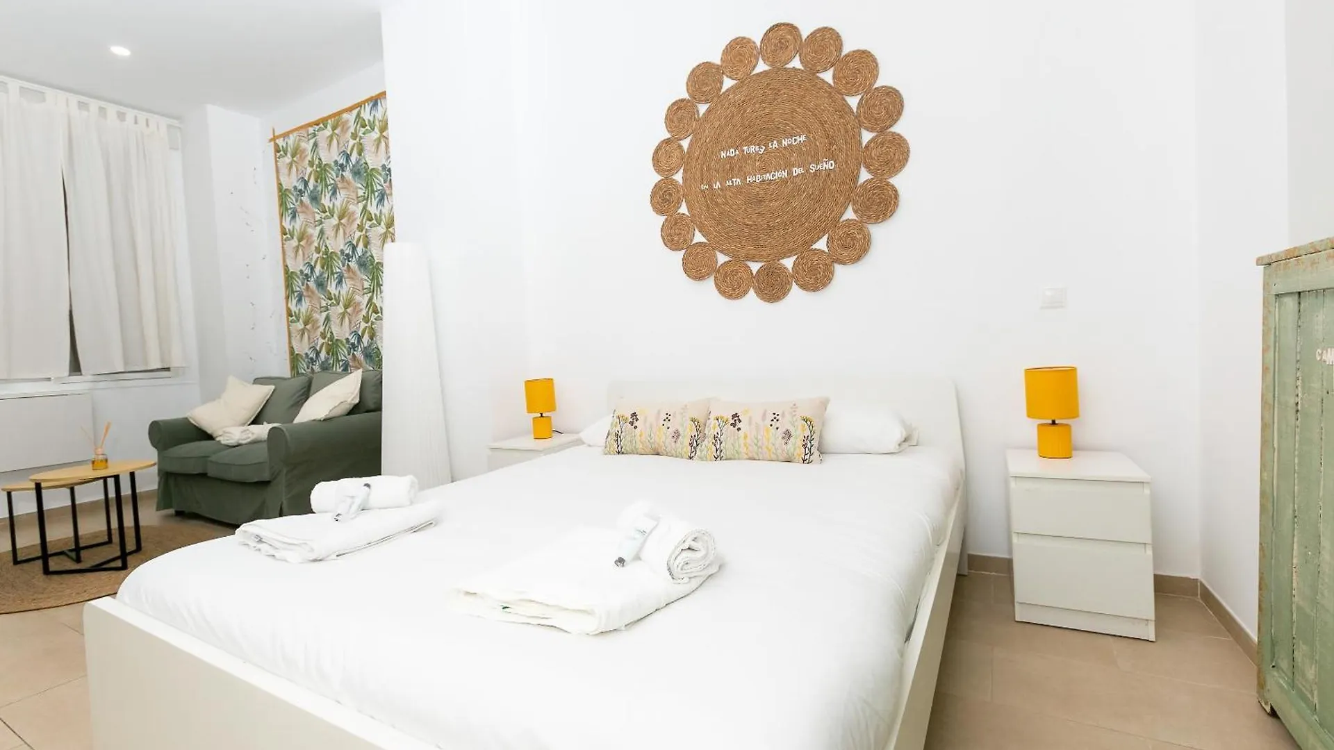 Estudio Urbano Reformado Malaga Apartment