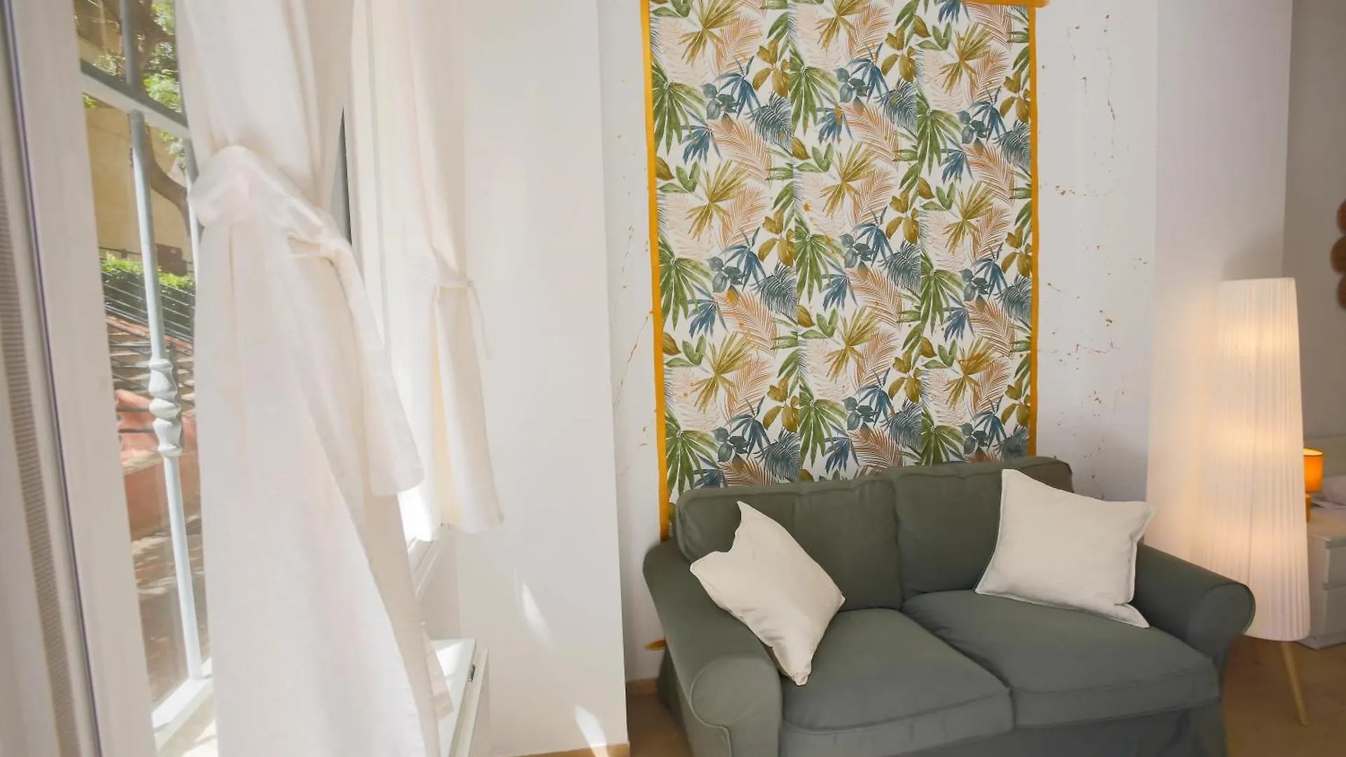 Estudio Urbano Reformado Malaga 0*,